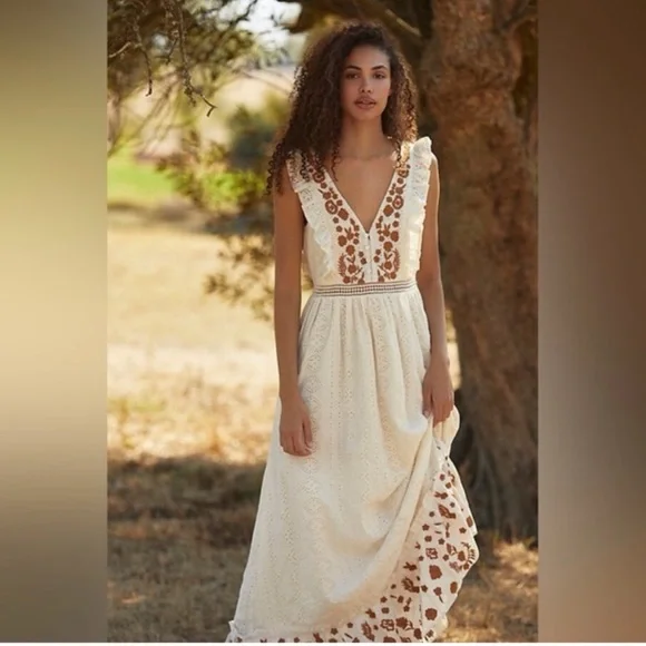 Anthropologie Boho Eyelet V-Neck Maxi Dress with Embroidered Detail - Ivory - L - Picture 2 of 5